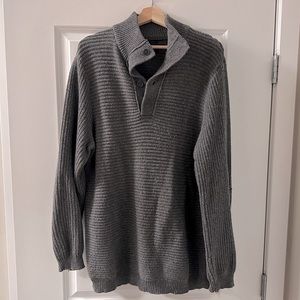 GAP Men’s XL Pullover Textured Gray Sweater